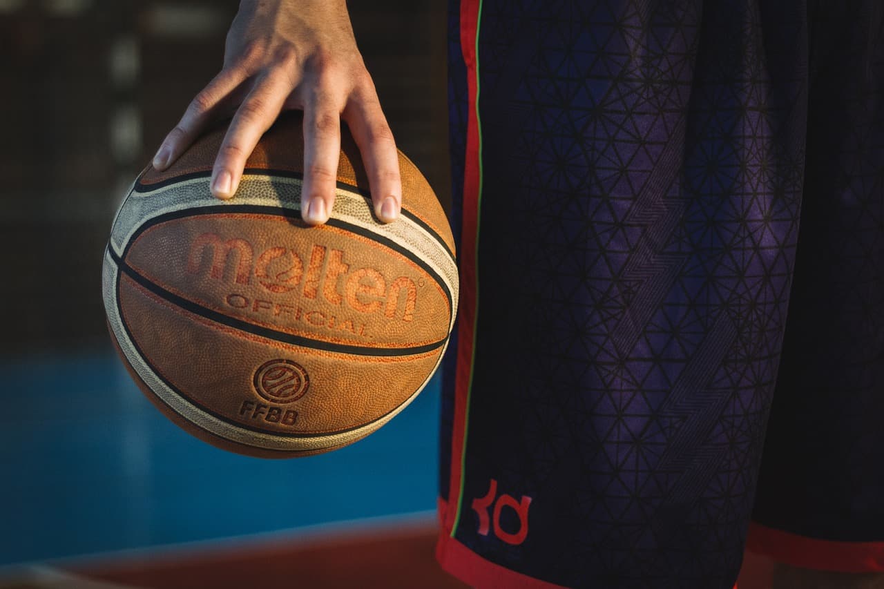 Comment bien choisir vos baskets pour le basketball