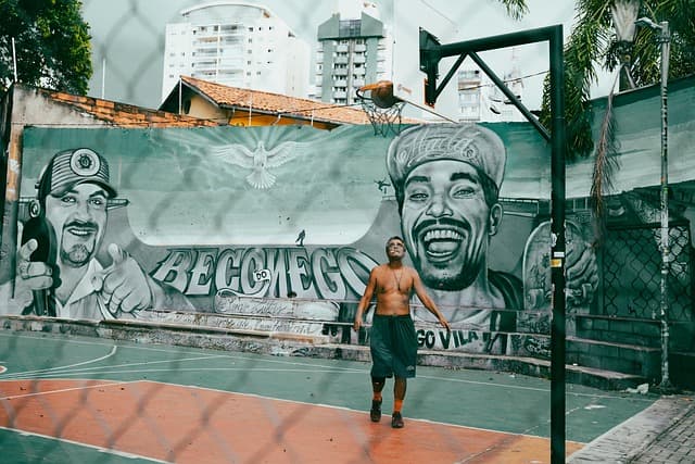 Comment choisir des baskets de basketball pour améliorer votre jeu